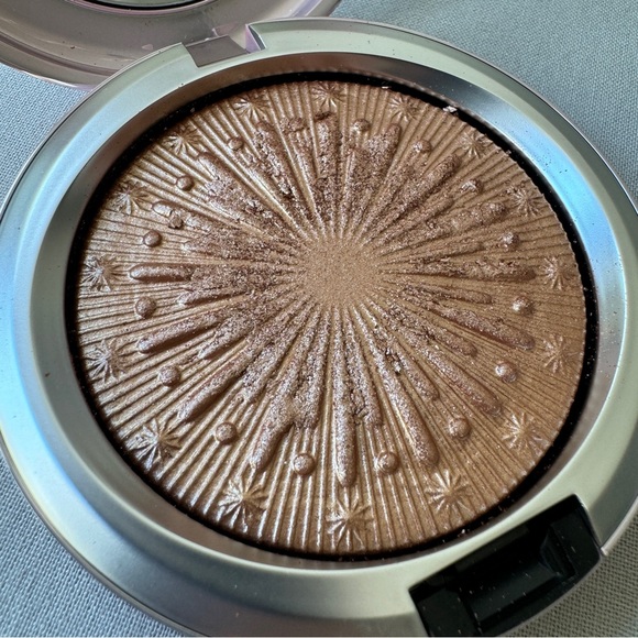 MAC Cosmetics Extra Dimension Skin Finish Highlighter - Picture 6 of 12